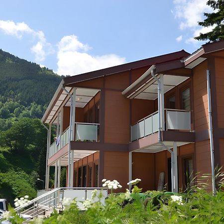 Villa Tapanoz 乌宗 外观 照片