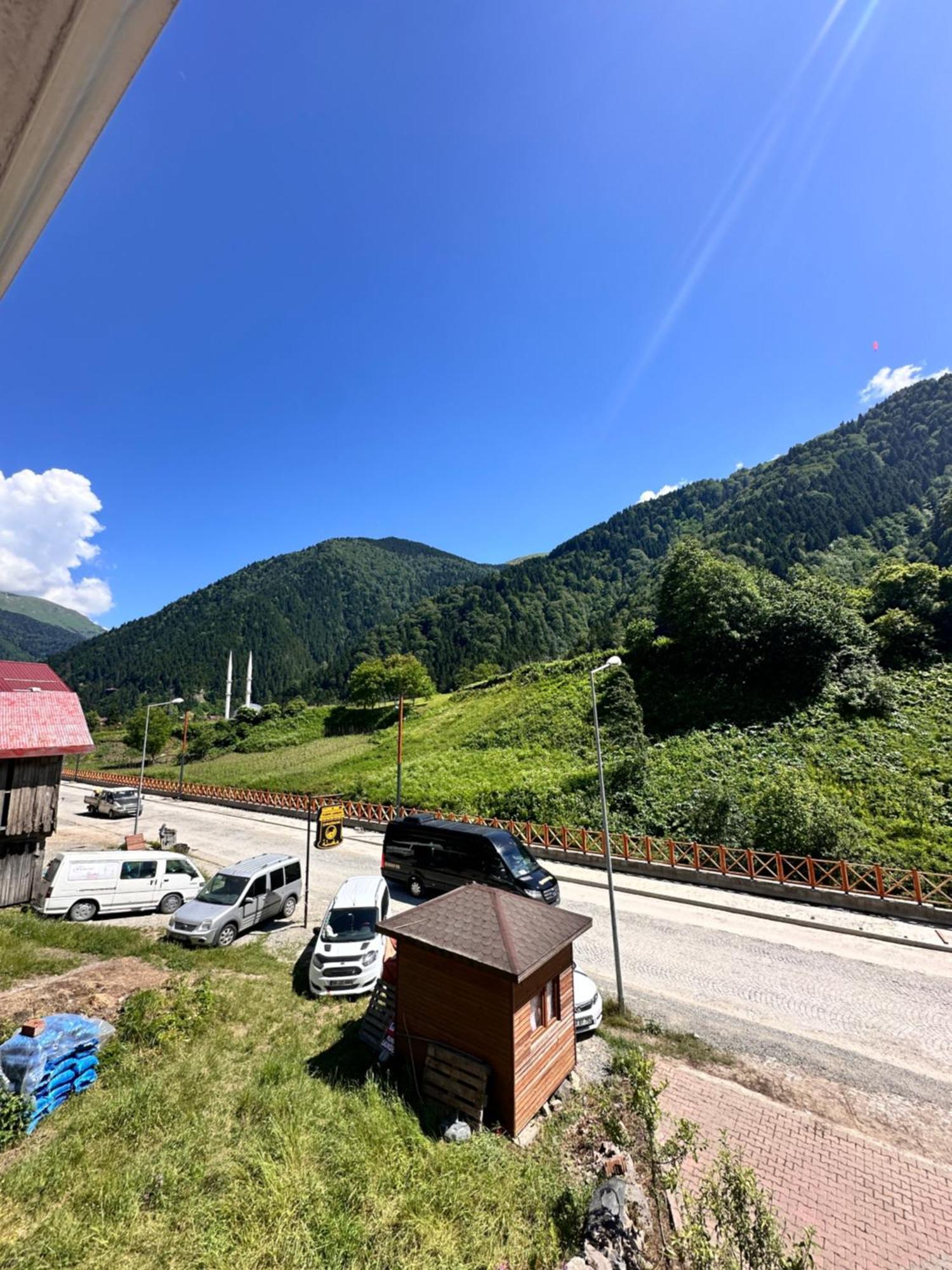 Villa Tapanoz 乌宗 外观 照片