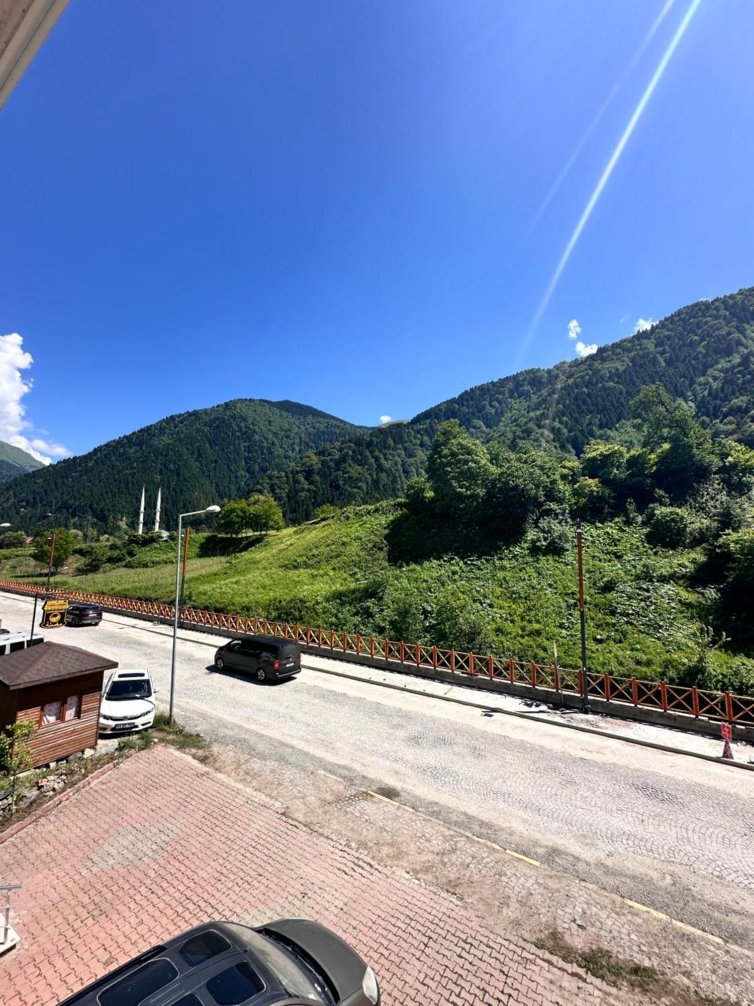 Villa Tapanoz 乌宗 外观 照片