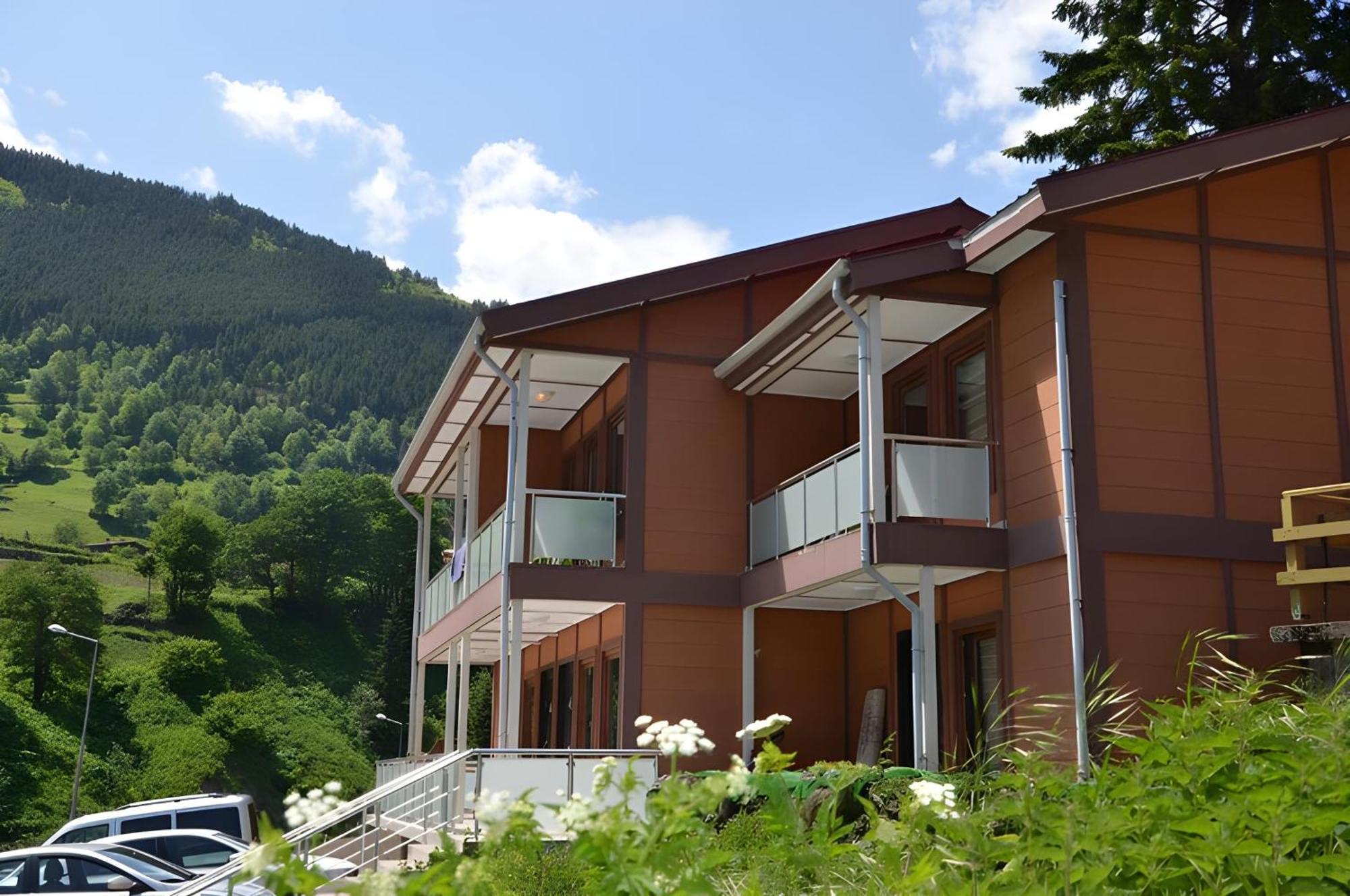 Villa Tapanoz 乌宗 外观 照片